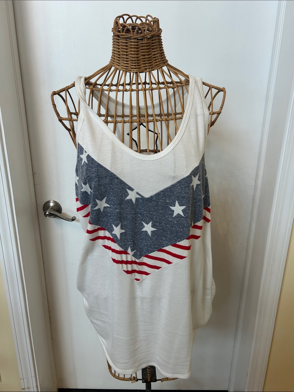 Unbranded Cream Tank Top with Navy Star Chevron & Red Stripe Accent